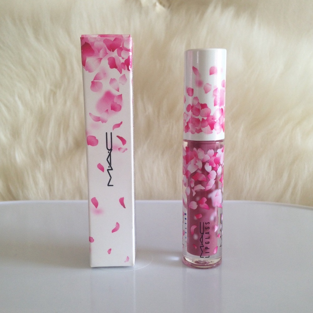 LAST ONE! 🌸HP!🌸MAC Lipglass Heartmelter